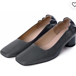 AKAADA Nyoko Soft Grey Pumps – Women’s Size 7 / EU 38